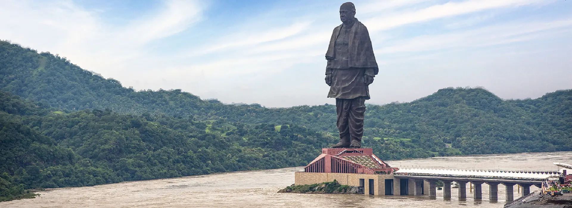 9 Seater Tempo Traveller