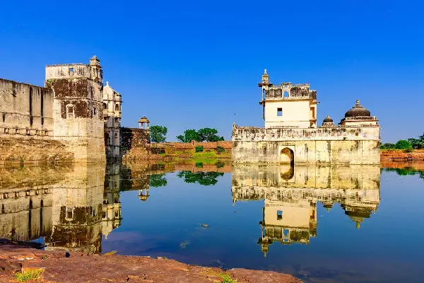 27 Seater Bus Rental